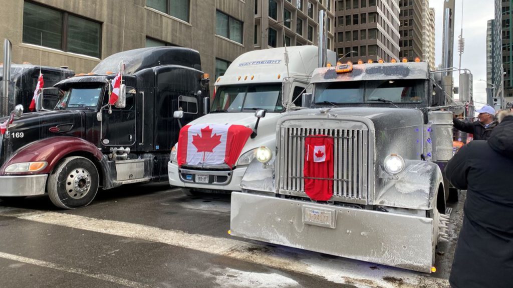 Il sindaco di Ottawa e "Freedom Caravan" si impegnano a spostare i camion dalle aree residenziali